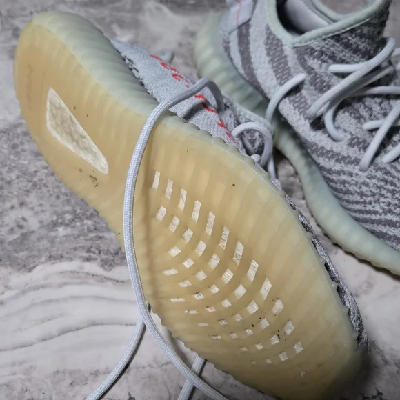 Adidas Yeezy Boost 350 V2 Sneakers 💗RESERVED💗 - Picture 5 of 5